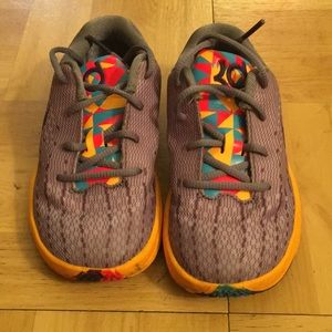 Kids sneakers
